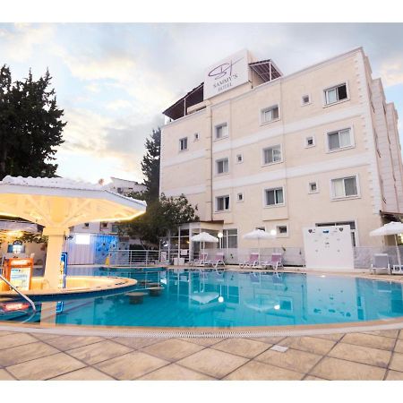 Sammy'S Hotel ไคริเนีย ภายนอก รูปภาพ