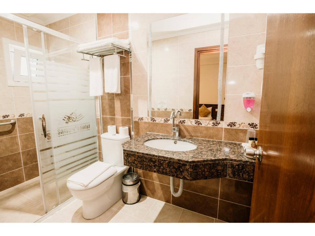 Sammy'S Hotel ไคริเนีย ภายนอก รูปภาพ