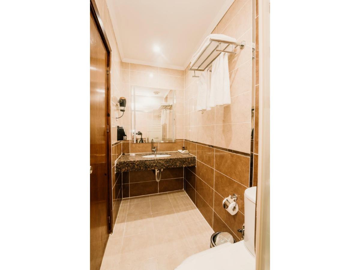 Sammy'S Hotel ไคริเนีย ภายนอก รูปภาพ